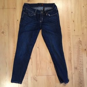 G by Guess Dark Wash Superskinny crop jeans sz 27